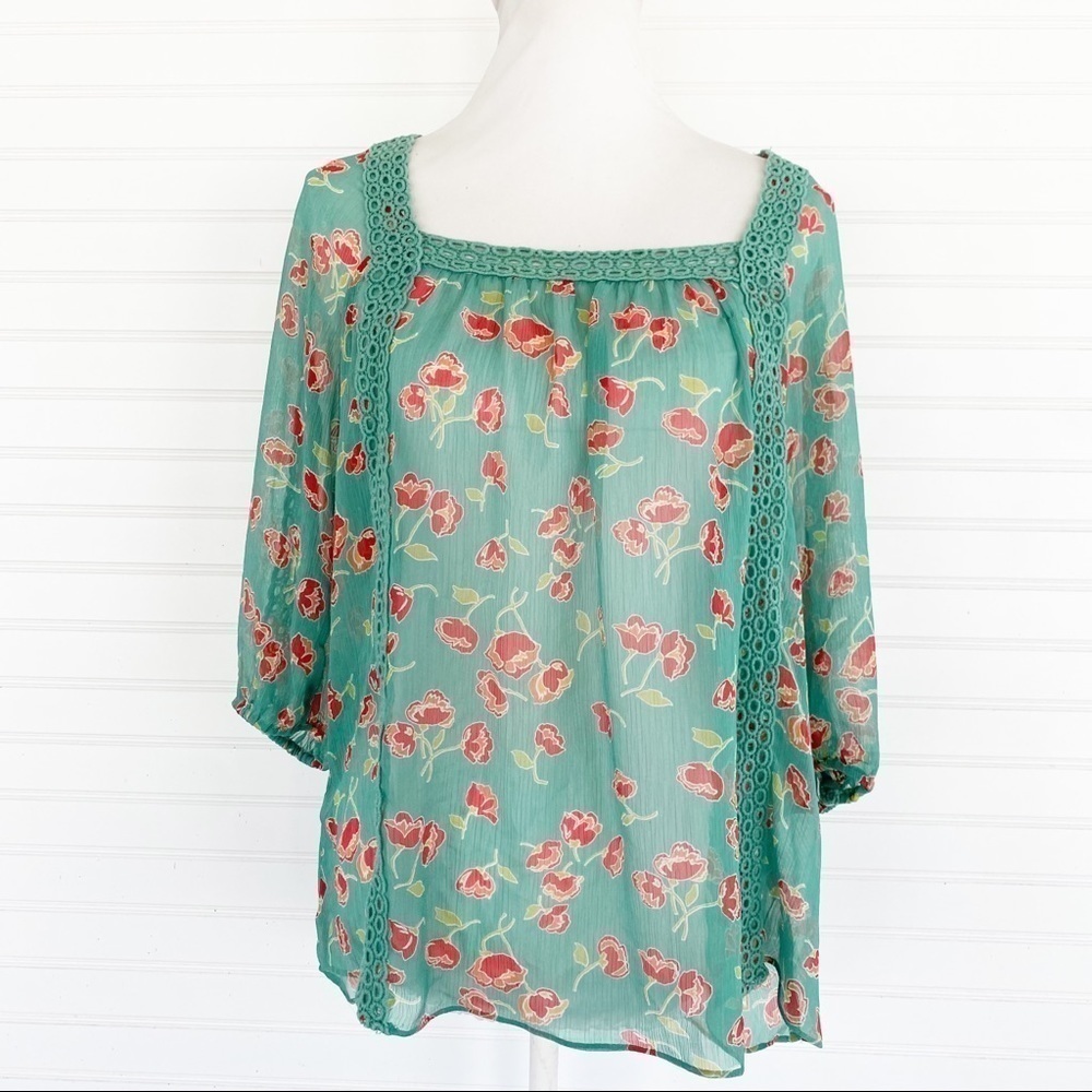 Lc Lauren Conrad square neck bohemian floral blouse Size Medium